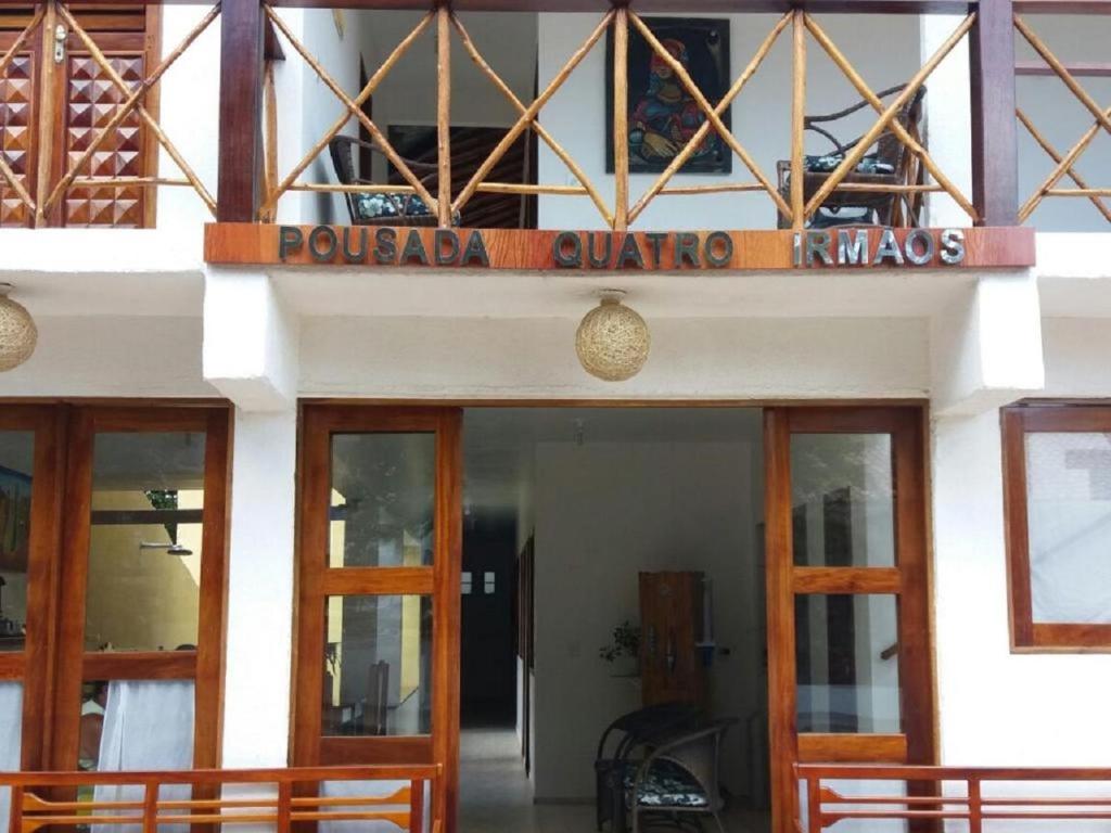 Pousada com café da manhã e fica a 5min da praia de Jeri
